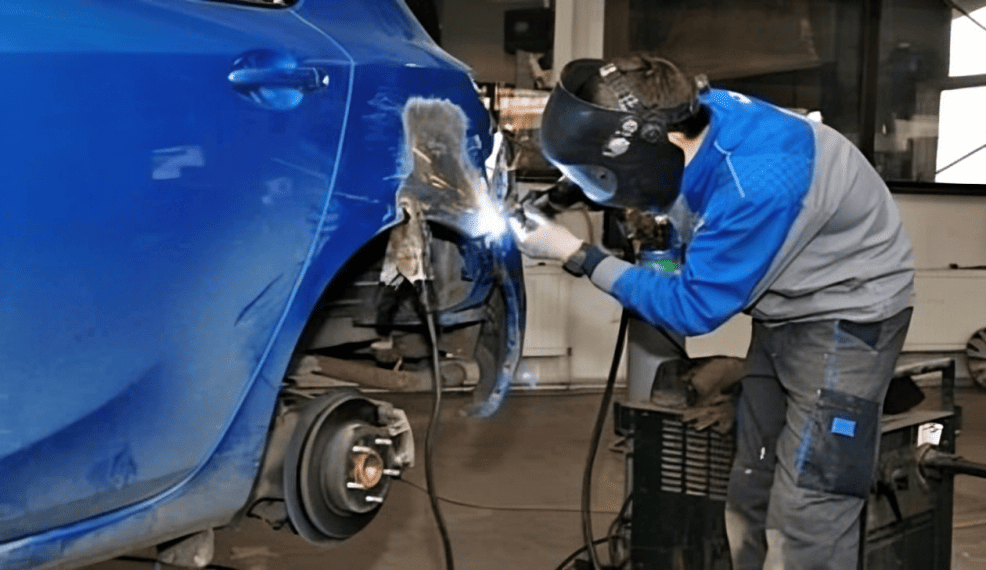 بداية سمكري السيارات حدائق اكتوبر