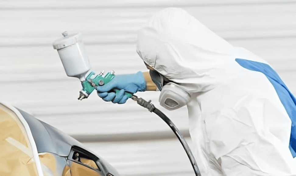 مركز سمكرة وطلاء السيارات في حدائق اكتوبر